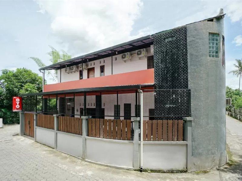 Reddoorz Syariah At Falisha Umy Ngabean Exteriér fotografie