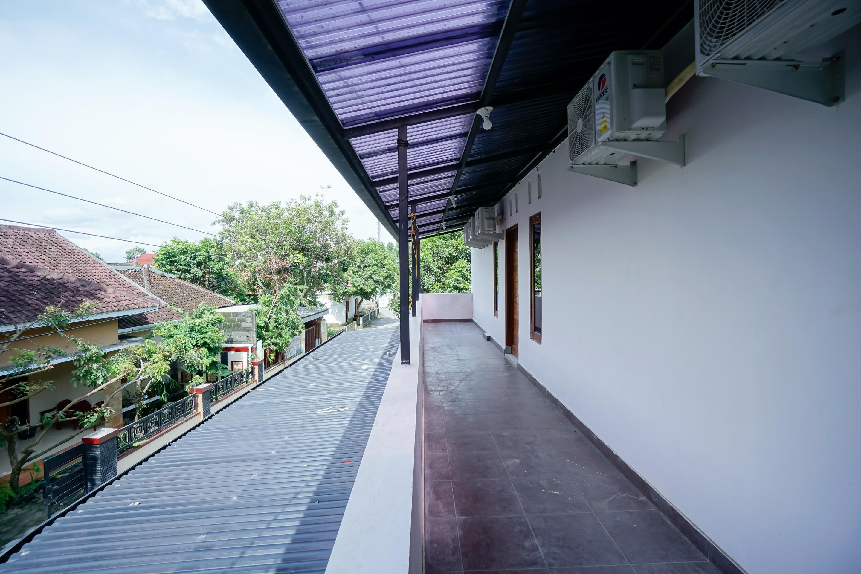 Reddoorz Syariah At Falisha Umy Ngabean Exteriér fotografie