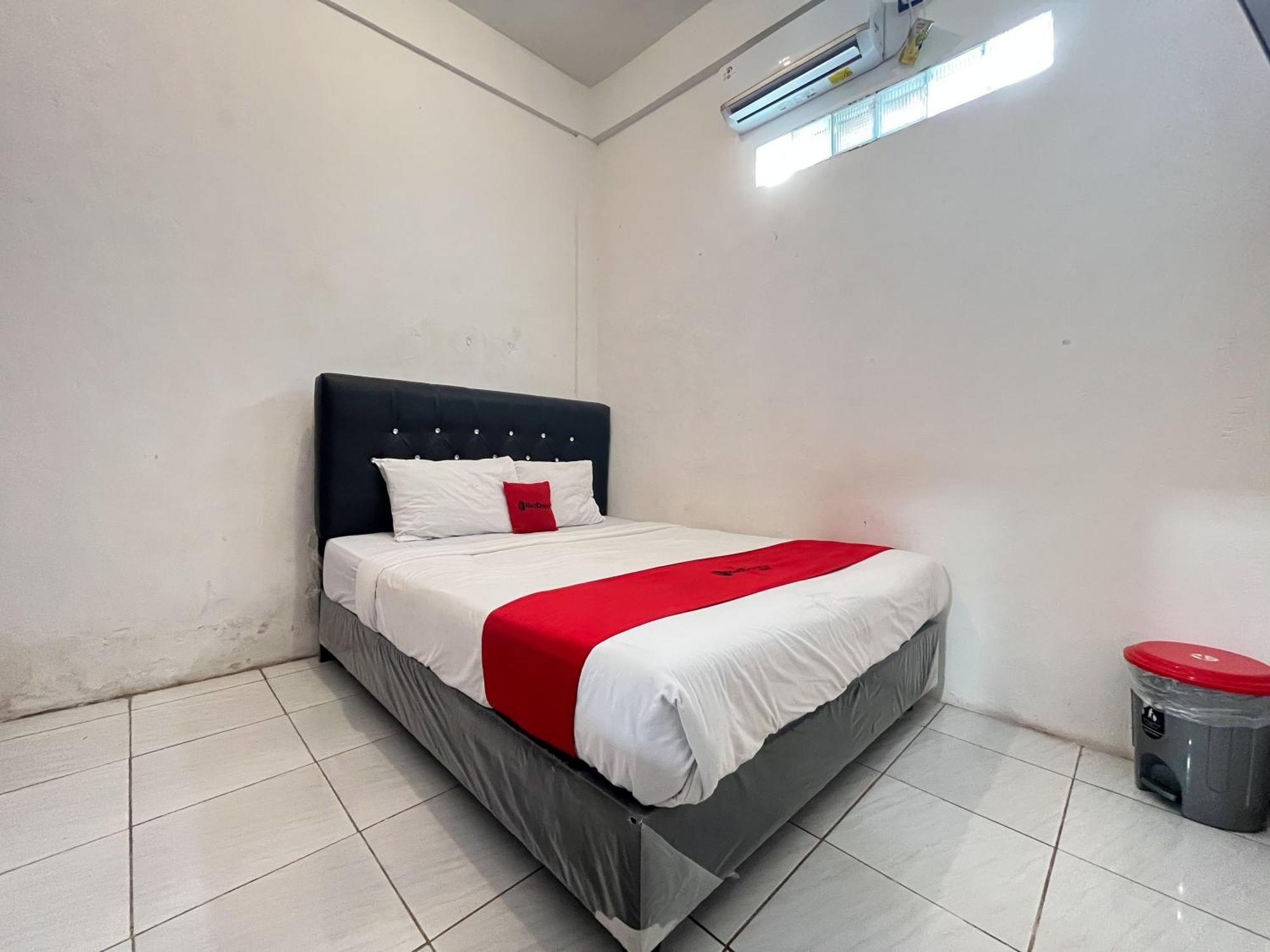 Reddoorz Syariah At Falisha Umy Ngabean Exteriér fotografie
