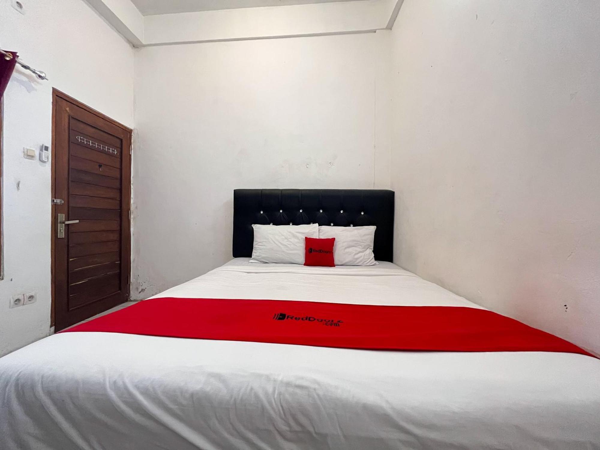 Reddoorz Syariah At Falisha Umy Ngabean Exteriér fotografie